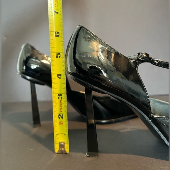 VINTAGE Stuart Weitzman Black Patent Leather Heels - Picture 7 of 9